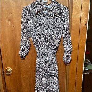 Silk Brown and Cream Sheath Size 8 Dress with Bishop Sleeves
